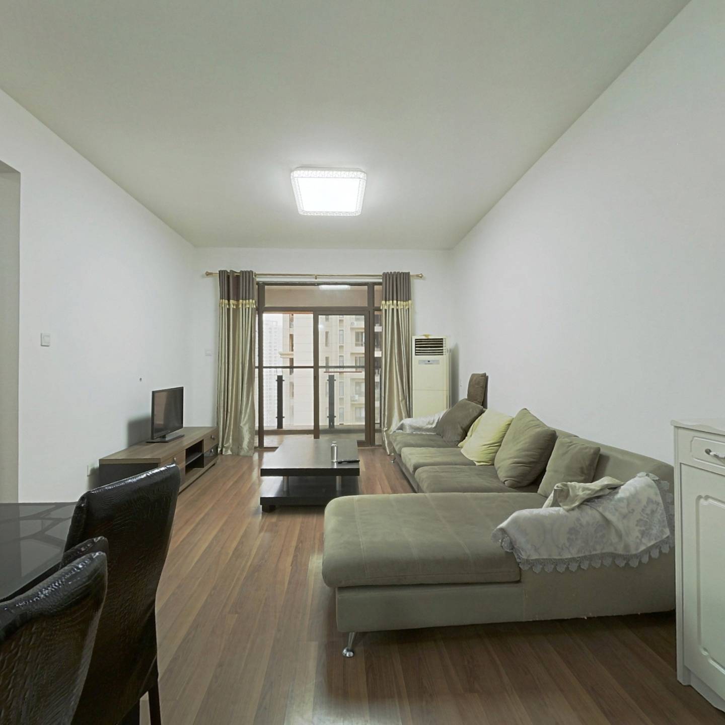 干净整洁的家居 pc0_cEkUh7Bmv.jpg.q_70.jpg