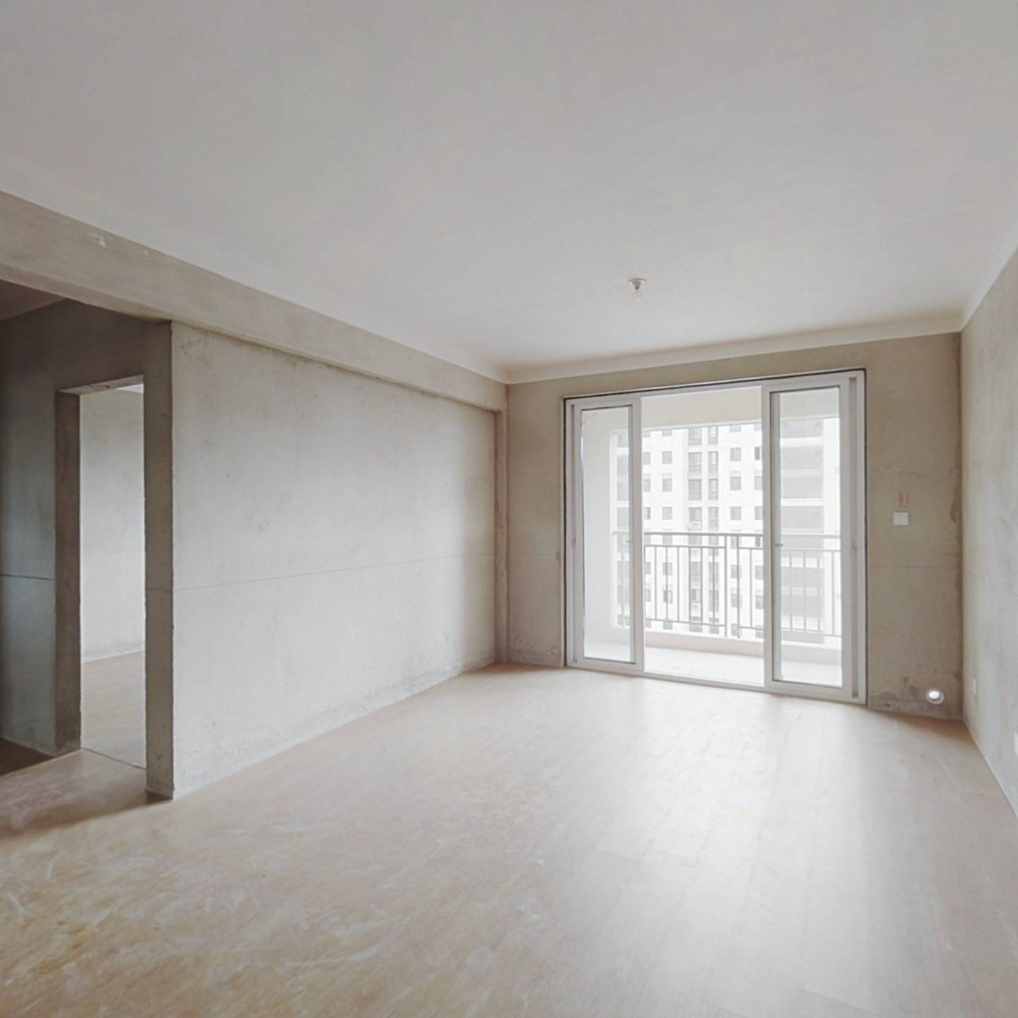 金色阳光2室小户型,好楼层,底价出售_镇江金色阳光二手房2室2厅84.