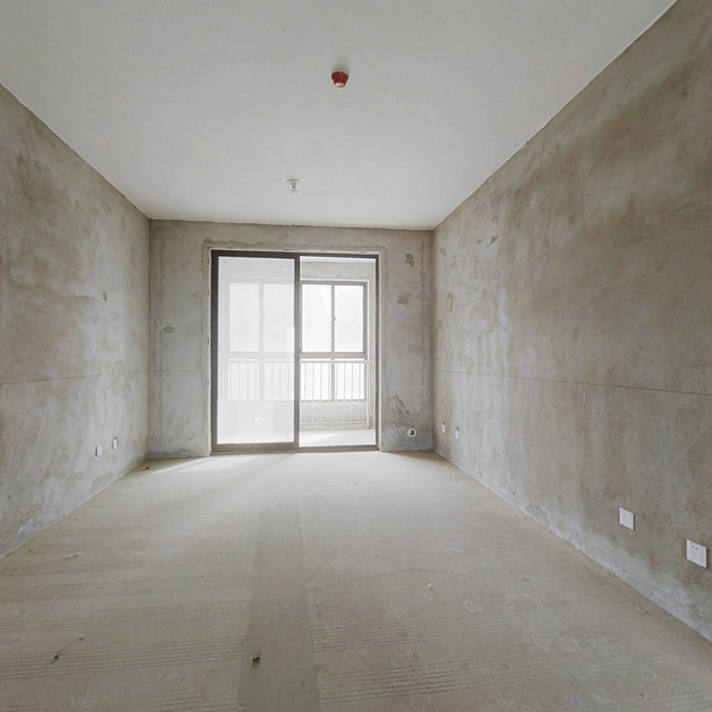 大富山庄 三开间朝南 毛坯房 有钥匙看房方便